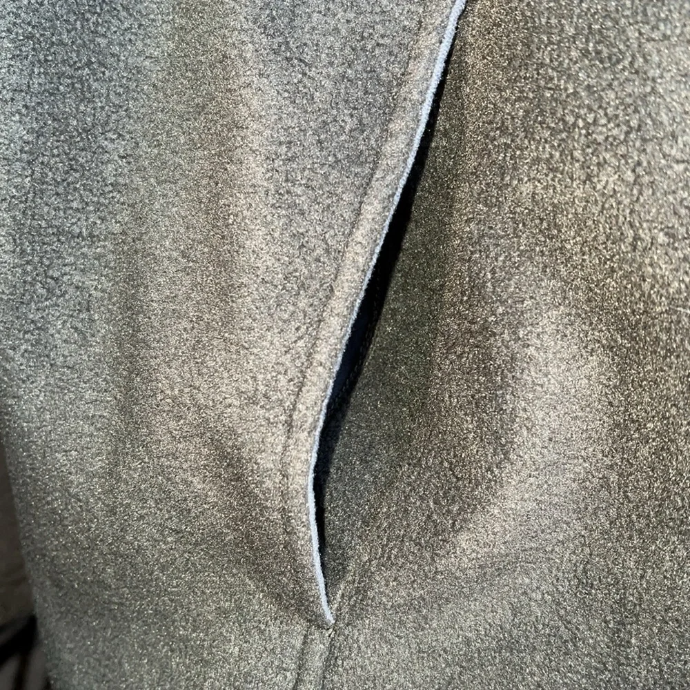 Bass Pro Shop Fleece Zip Up🦎🌵